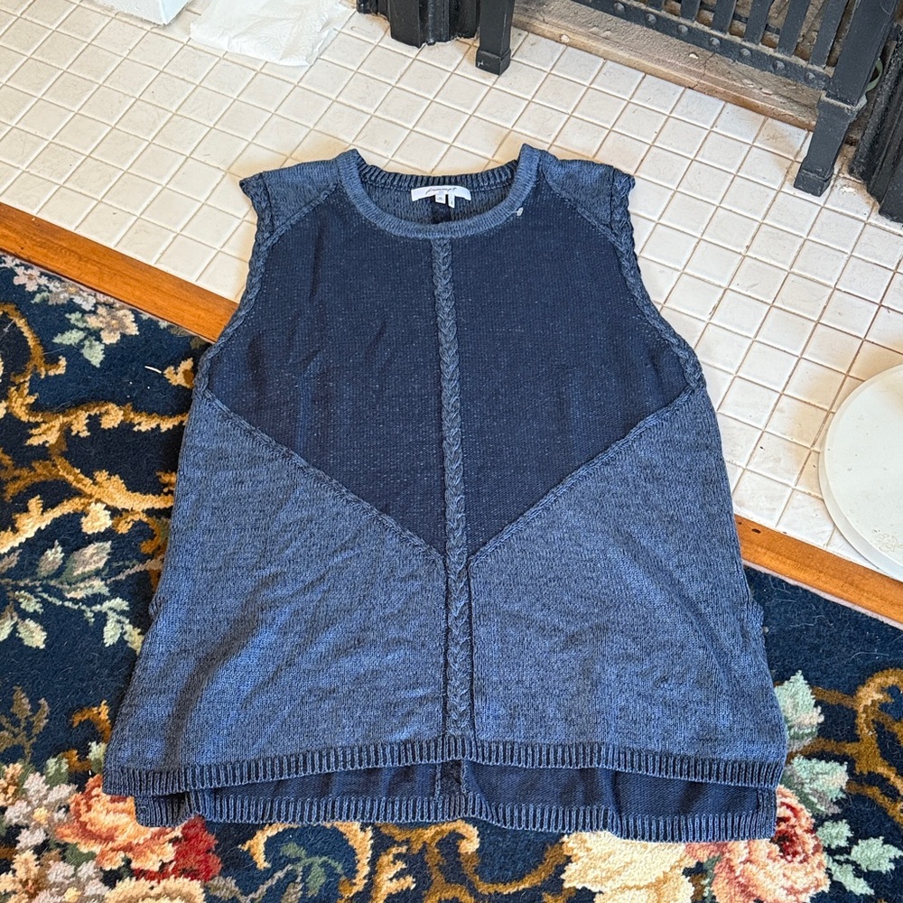 Foxcroft Two-Tone Blue Sleeveless Sweater Top-‎ maybe worn once